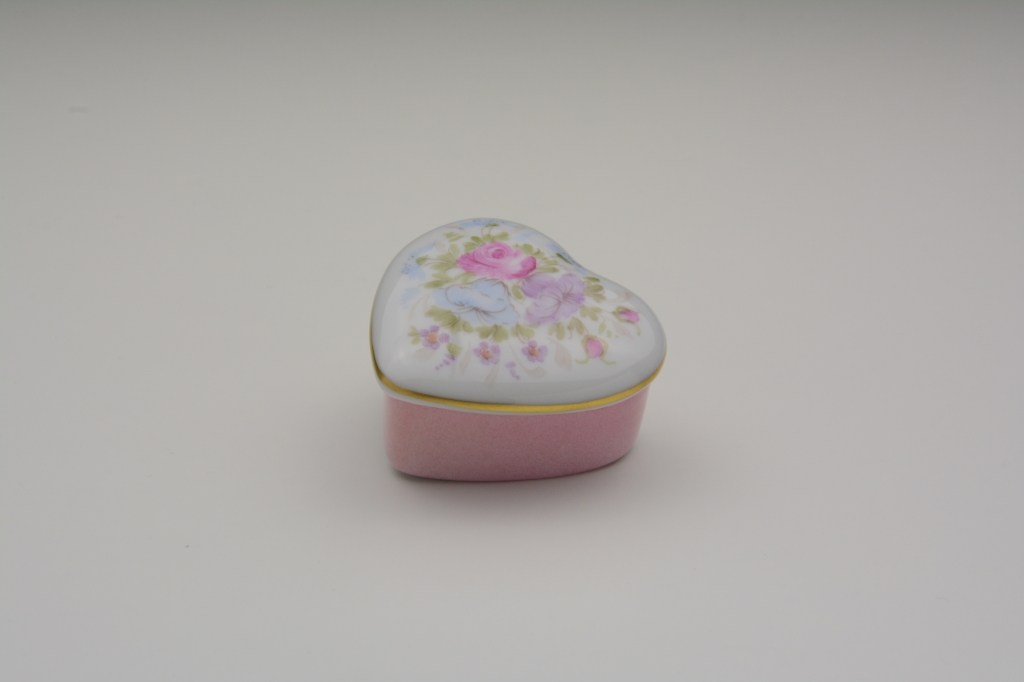 Scatoletta Cuore decoro rosa con filo oro