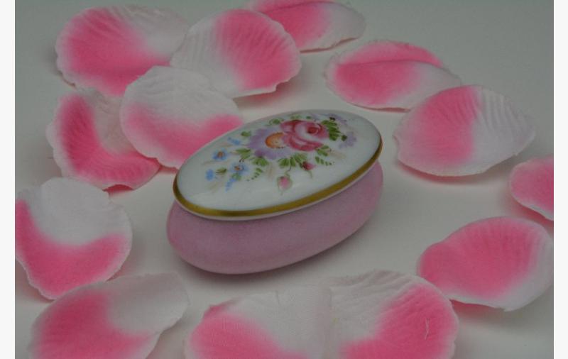 Scatolletta  Ovale decoro Classico  rosa